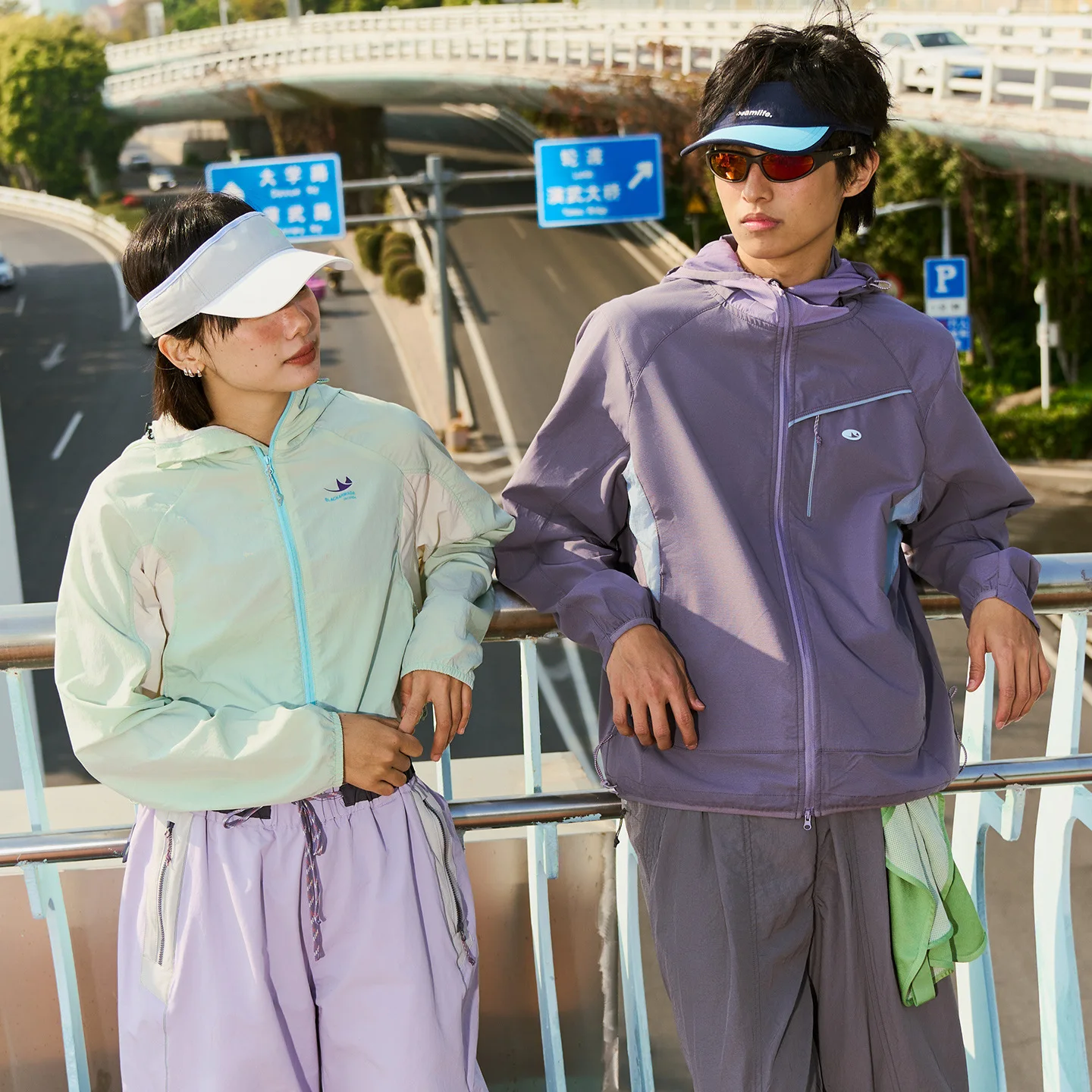Lightweight Outdoor Sun Protection Jacket – Unisex Loose-Fit Hooded Techwear with UPF Shield for Hiking & Urban Wear