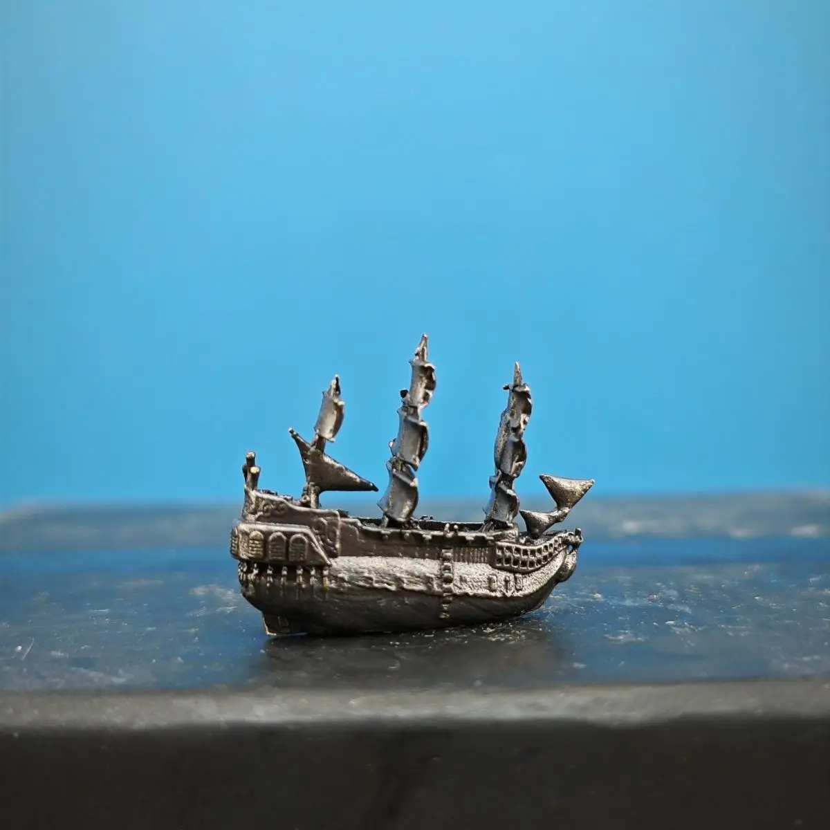 Brass Black Pearl Caribbean Pirate Ship Model Aquarium Decorative Item Craft Ship Micro Landscape Decoration