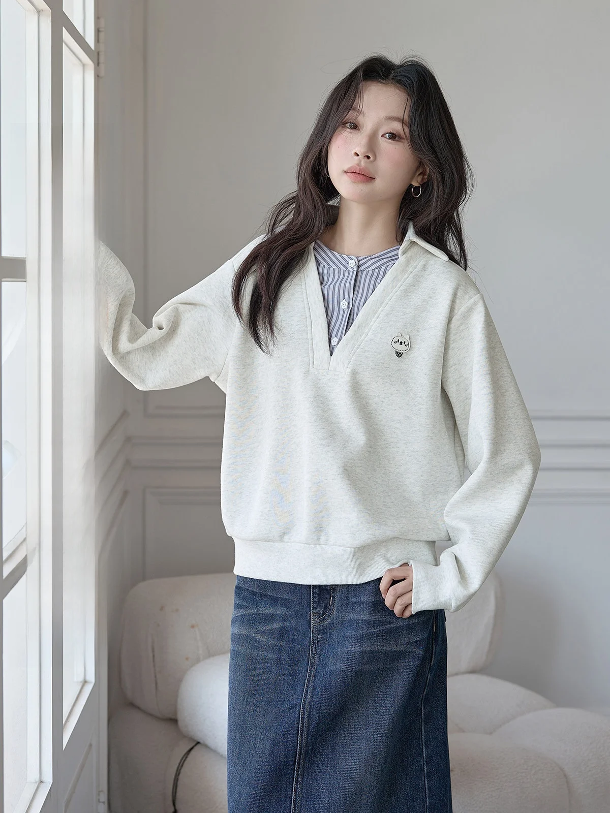 

Женская толстовка HuiXi с эффектом двухслойности, весна 2026, новинка, оригинальный дизайн, комбинированная, омолаживающая, универсальная, свободного кроя, с длинным рукавом