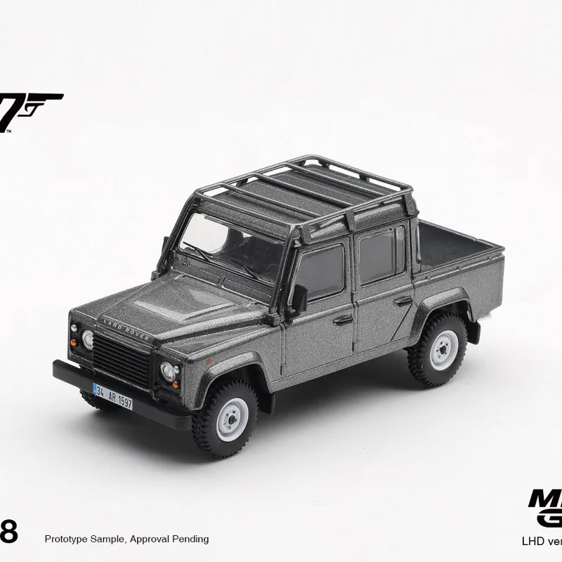 MINIGT 1:64 Land Rover Defender 110 Pickup 007 Bond Skyfall Die Casting Alloy Car Model Male Gift Birthday Gift.