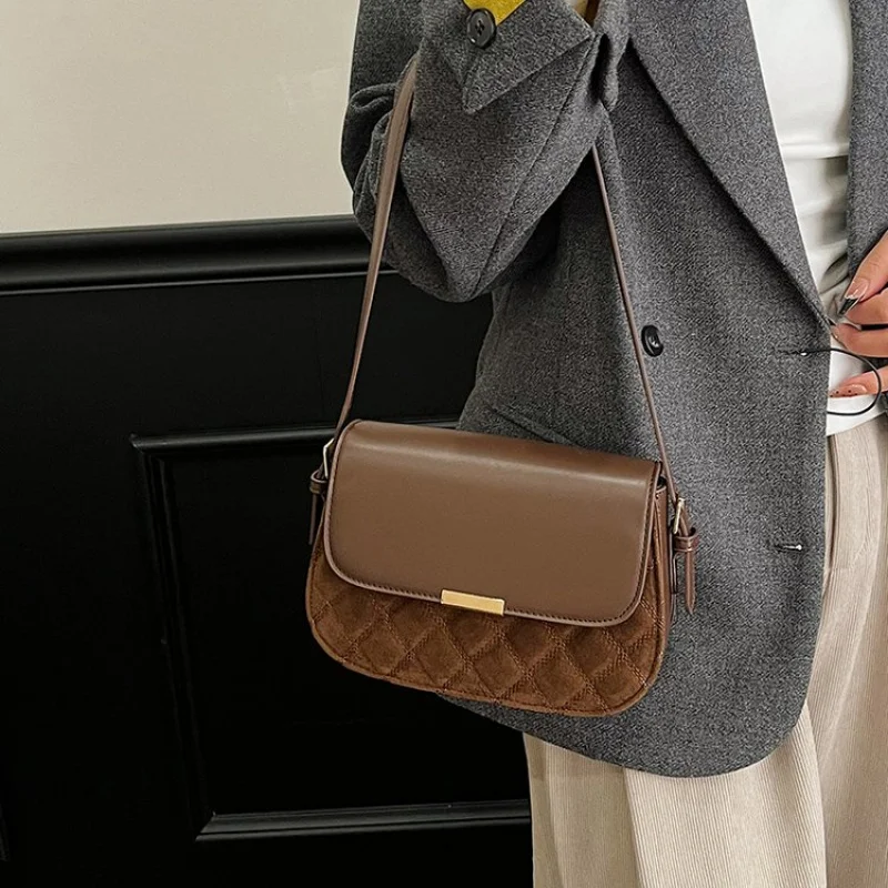 

Top-Tier Women's Tote Bag Made Of Cowhide Leather Featuring Trendy Scotland Vintage Lightweight Soft Daily Style