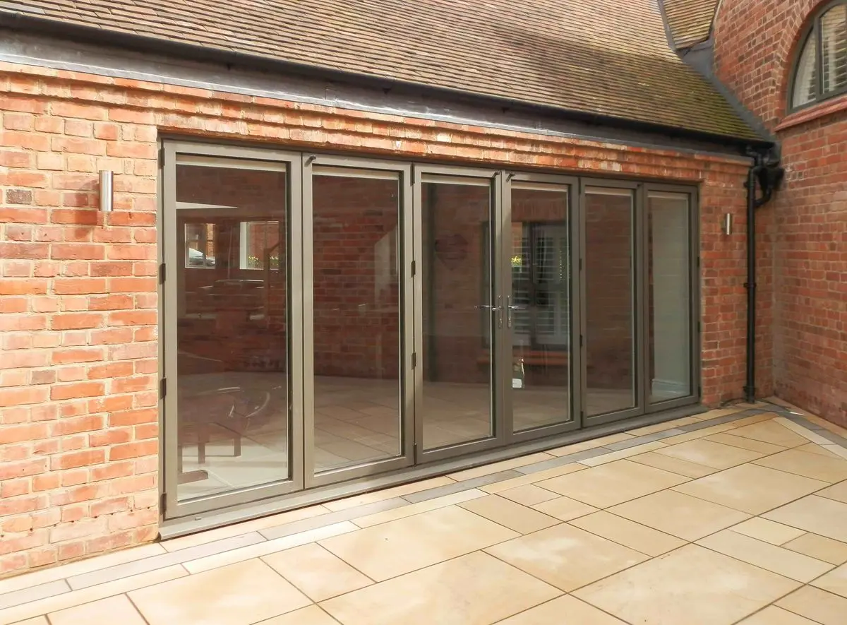 Heat Insulating Glass Bifold Door with Modern Foldable Screen Waterproof Aluminum Folding Doors for Outdoor Patio Hotel Use