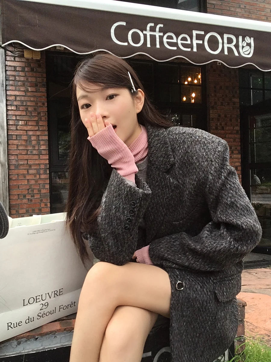 Slim Fit Collo alto Lungo Sve Maglione lavorato a maglia Falso in due pezzi Sle Faionable Tuta per le donne Autunno 2025 Nuovo arrivo