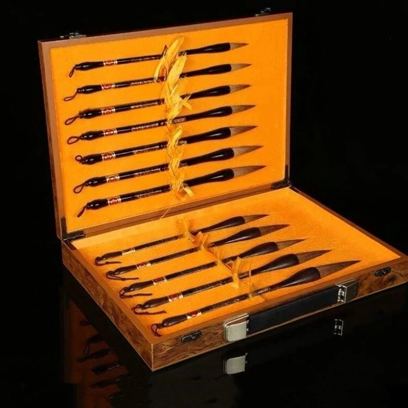 

Полный набор из 12 кистей из волчьего волоса, подарочная коробка для каллиграфии премиум-класса, куплеты к Китайскому Новому году, ручка-кисть для каллиграфии в форме ведра.