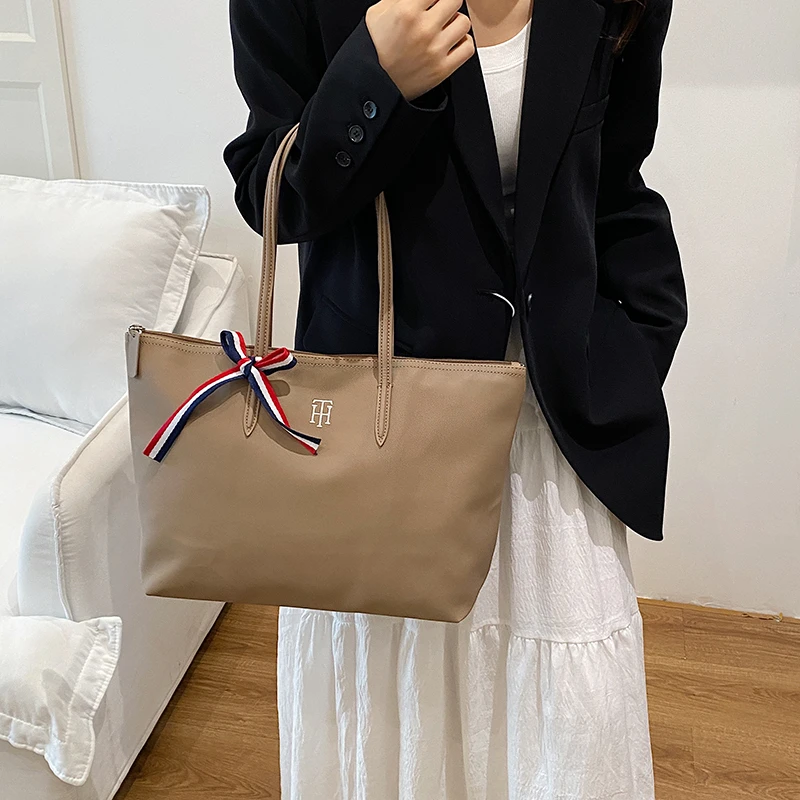 

Women Elegant High End Stylish Leather Shoulder Bag Luxury Daily Tote Handbag Crossbody Fashion