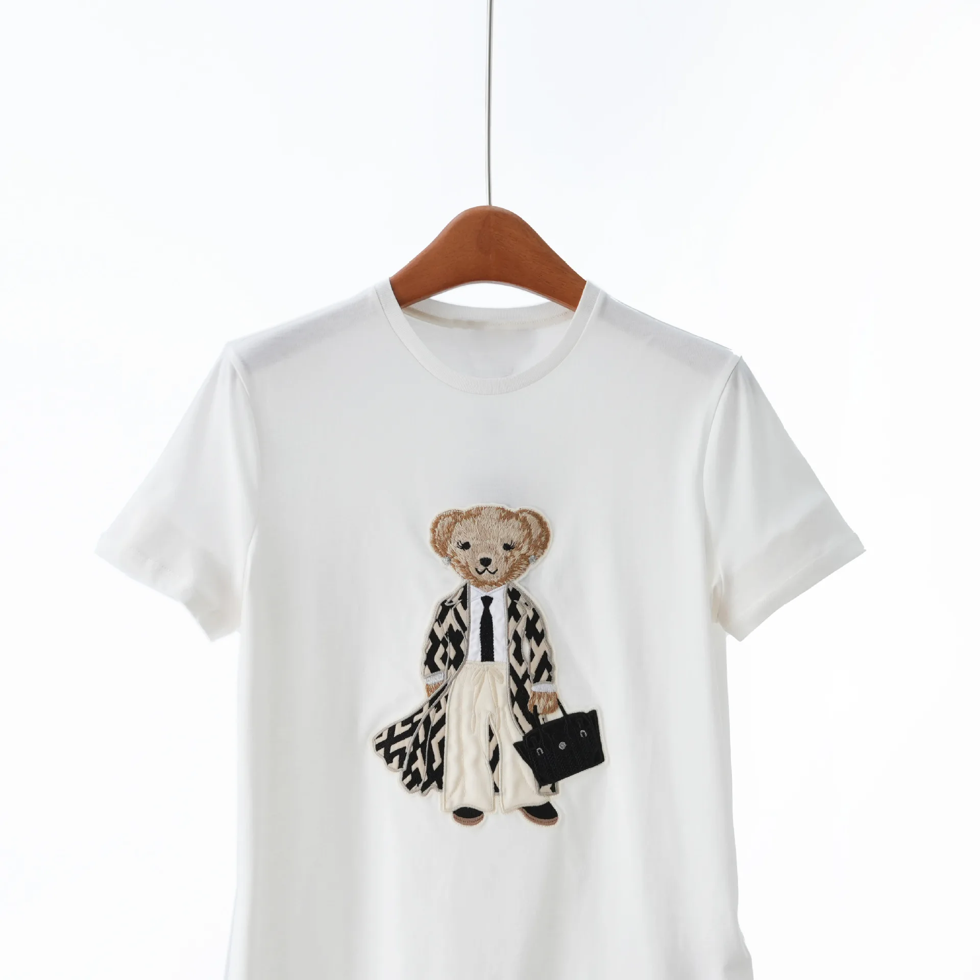 Elegant Purple Label  Cotton Embroidered Bear Pattern T-Shirt Women's New Spring Summer Casual Straight Cut Thickened