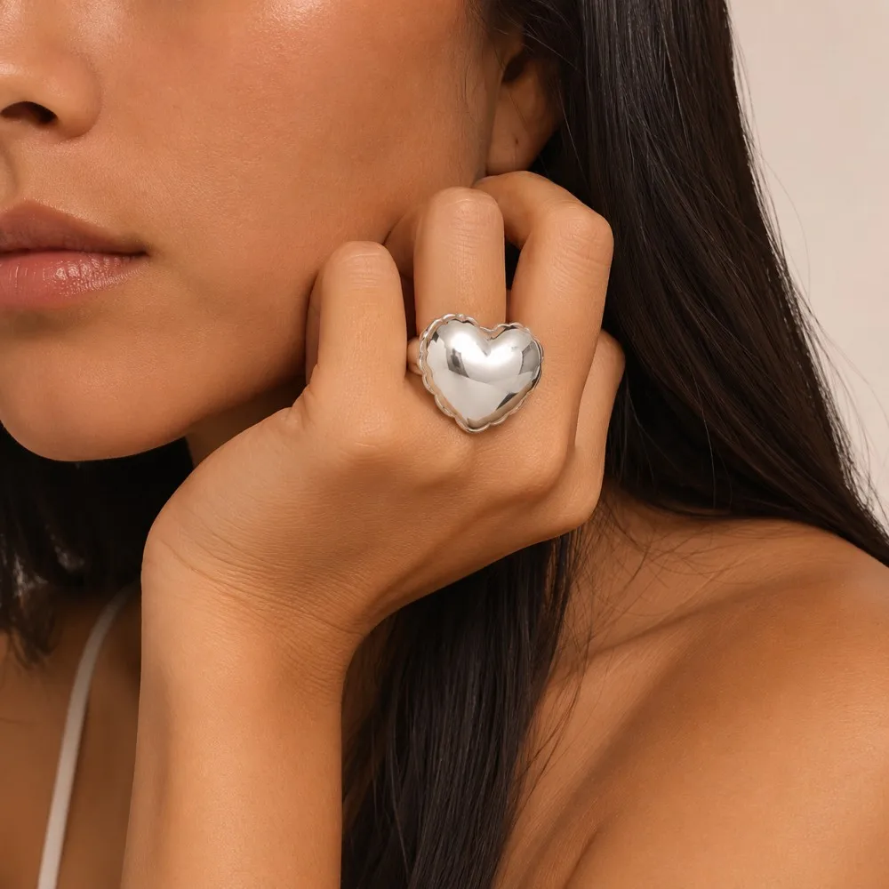 Silberfarbener Trendiger Kreativer Herzförmiger Ring, Öffnungs- und Schließbar, Kann Fotoalben Halten, Geeignet für Valentinstagsgeschenke und Accessoires