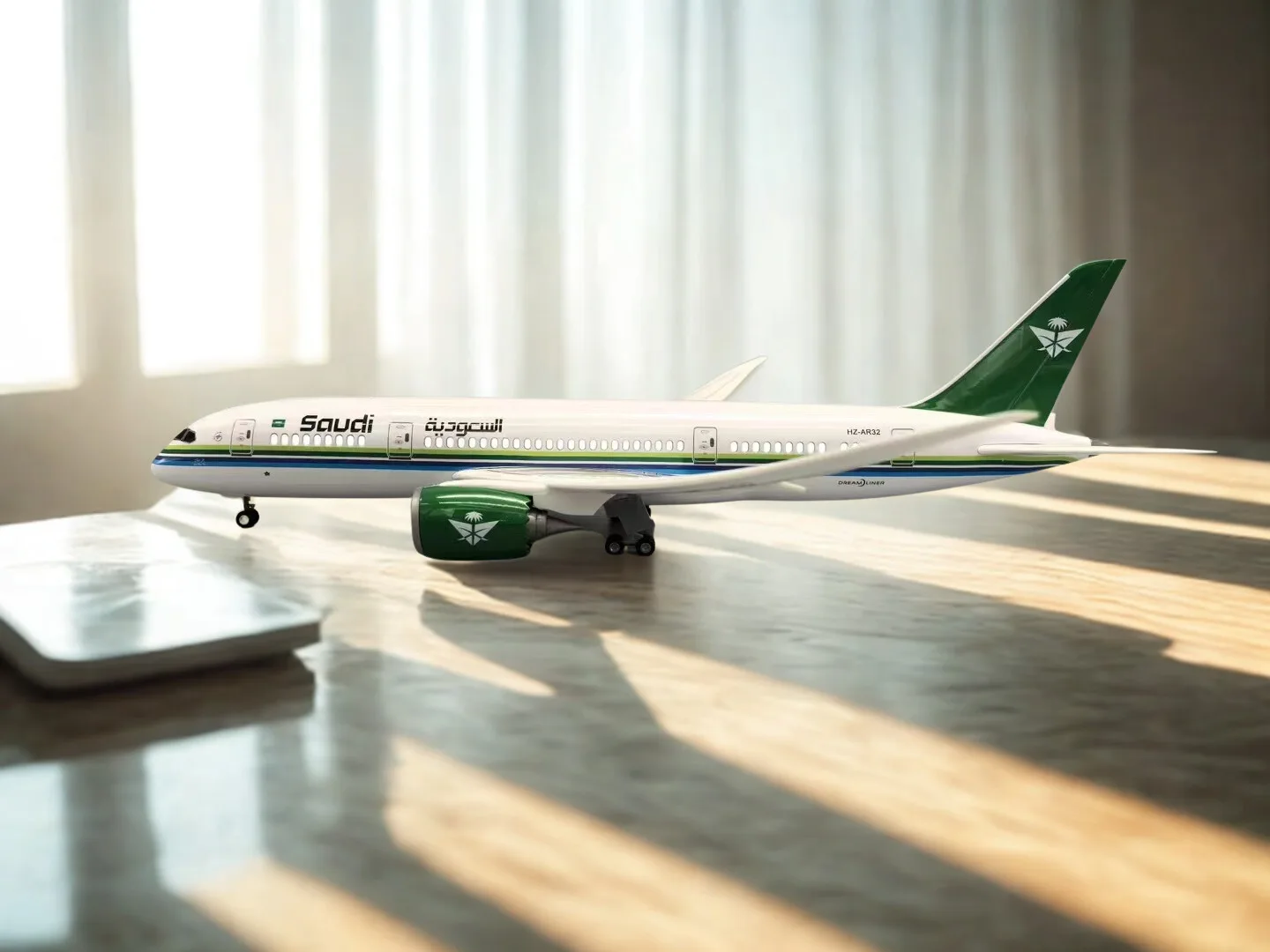 

Diecast 47CM B787 Saudi Arabian Airlines Aircraft Model 1/130 Scale Resin Airplanes for Collection Display Model Toy