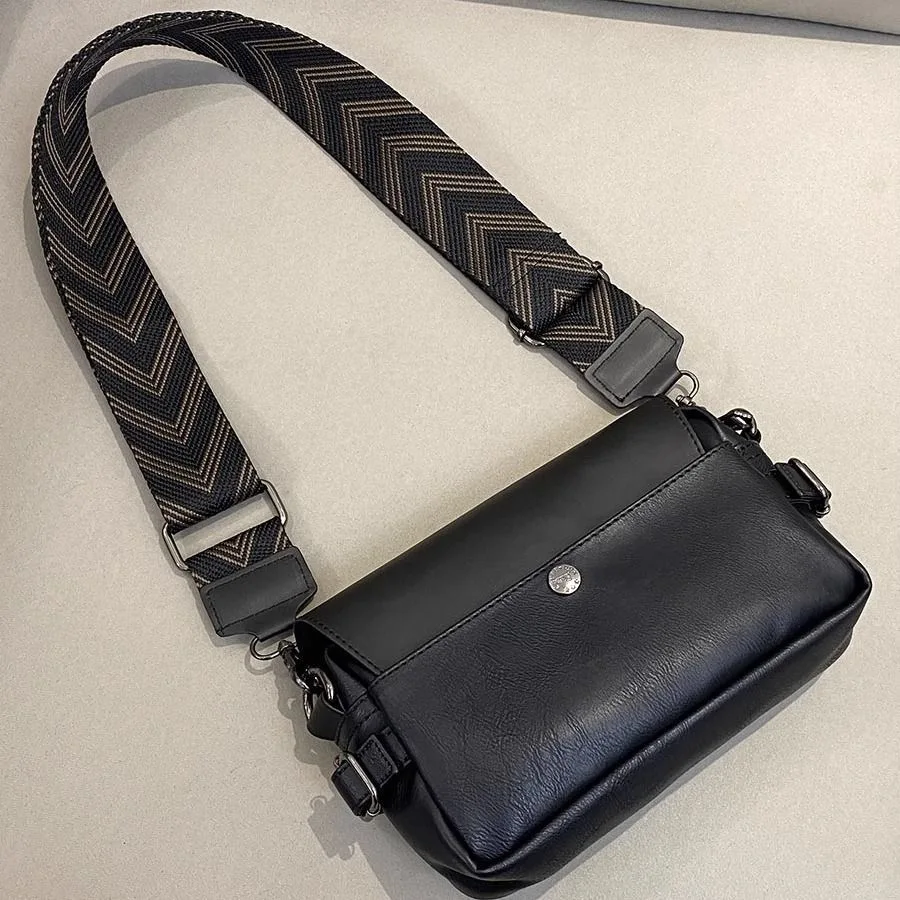 

Модная кожаная сумка через плечо 2025: Новая повседневная маленькая сумка-кроссбоди из мягкой кожи в уличном стиле, полиэстер