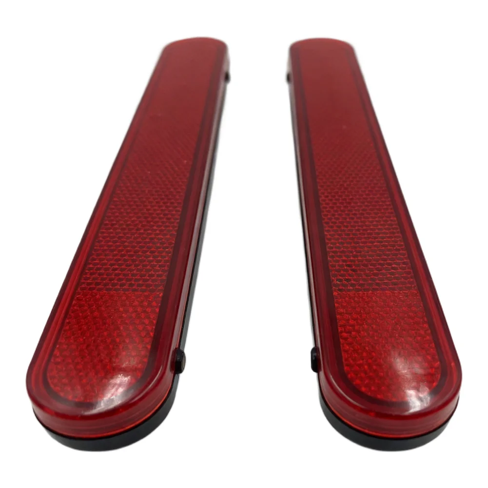 For Range Rover Sport 2010-2013 Discovery 3 Bumper Reflector Car Maintenance Red High-strength Construction OEM Number XFF500030
