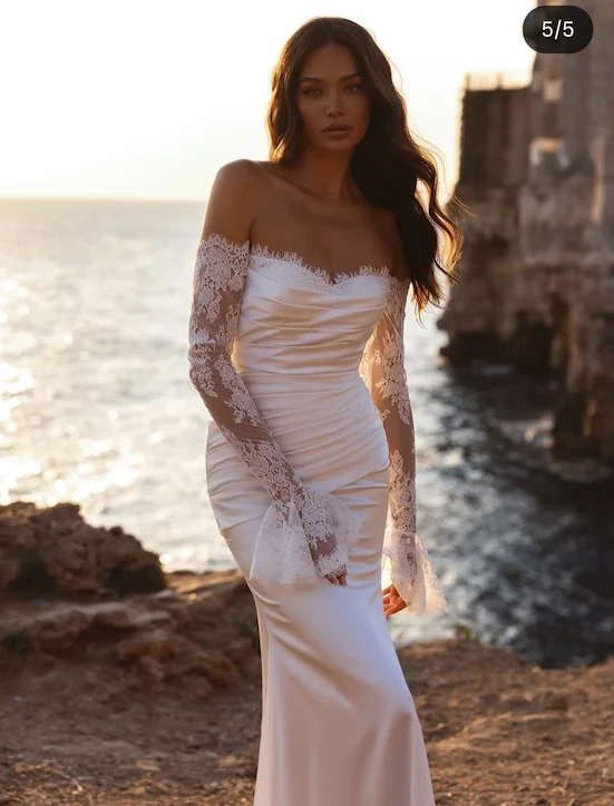 Personalizza su misure Abito da sposa Sweetheart Manica lunga Sirena Abiti da sposa Applicazioni in pizzo Elegante raso с iyoдебное