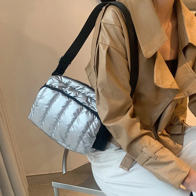 Luxe Ruimte Katoen Schoudertassen Voor Vrouwen 2021 Winter Crossbody Down Bag Designer Handtas Brede Schouderriem Messenger Pack가방