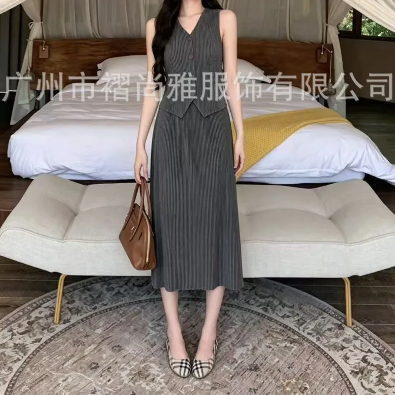 Miyake Pleated 2026 Autumn New Solid Color Versatile Comfortable Casual Slim Pleated Striped Fashion Elastic Commuter Skirt