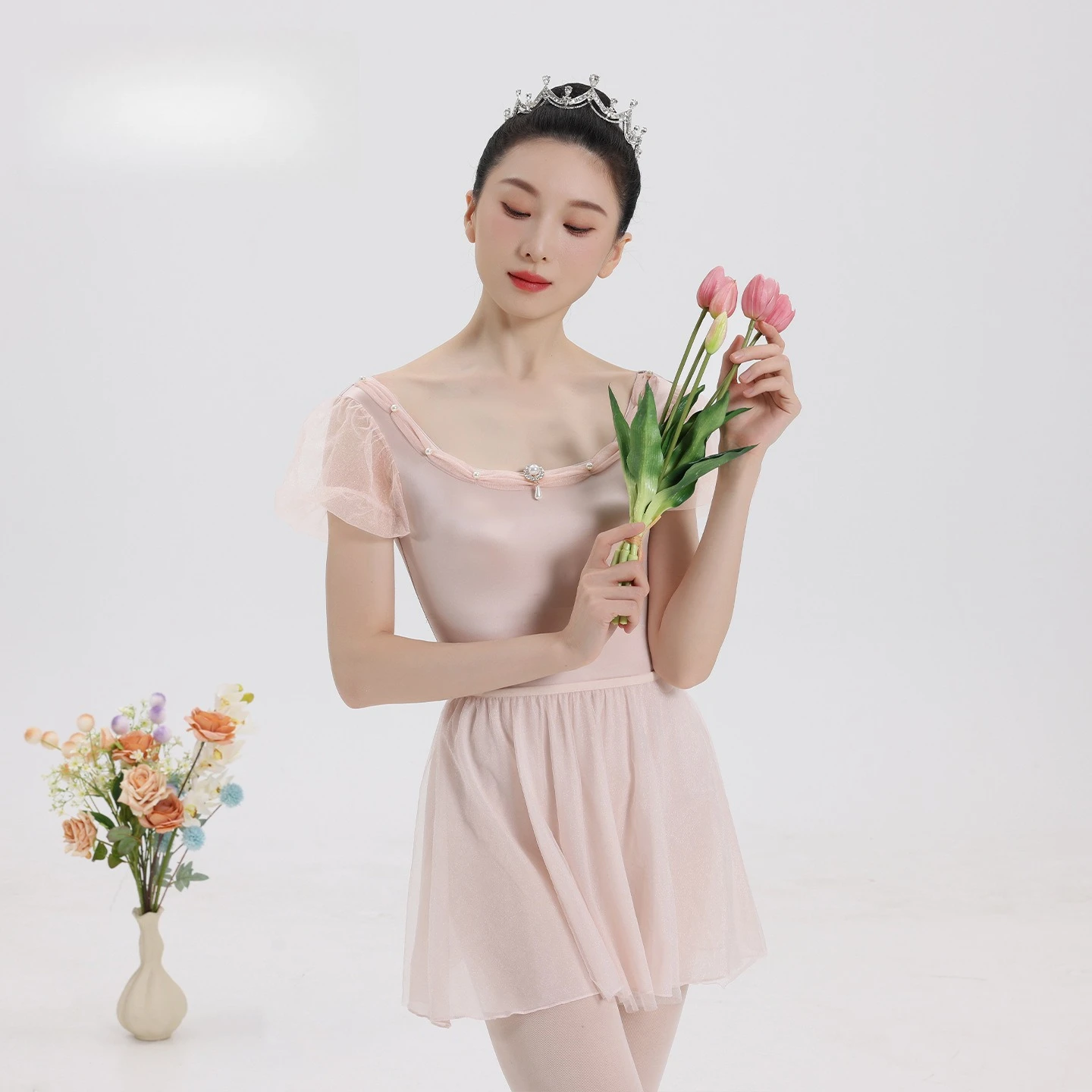 

Ballet Leotard Costume for Women French-style Mesh Puff Sleeves Beading Brooch Practice Bodysuit Training Gymnastics Dancewear