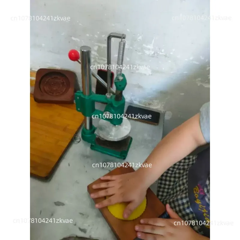 Pie press, pizza, pancakes, big cakes, biscuits, roujiamo round, manual hand-pressed pneumatic commercial