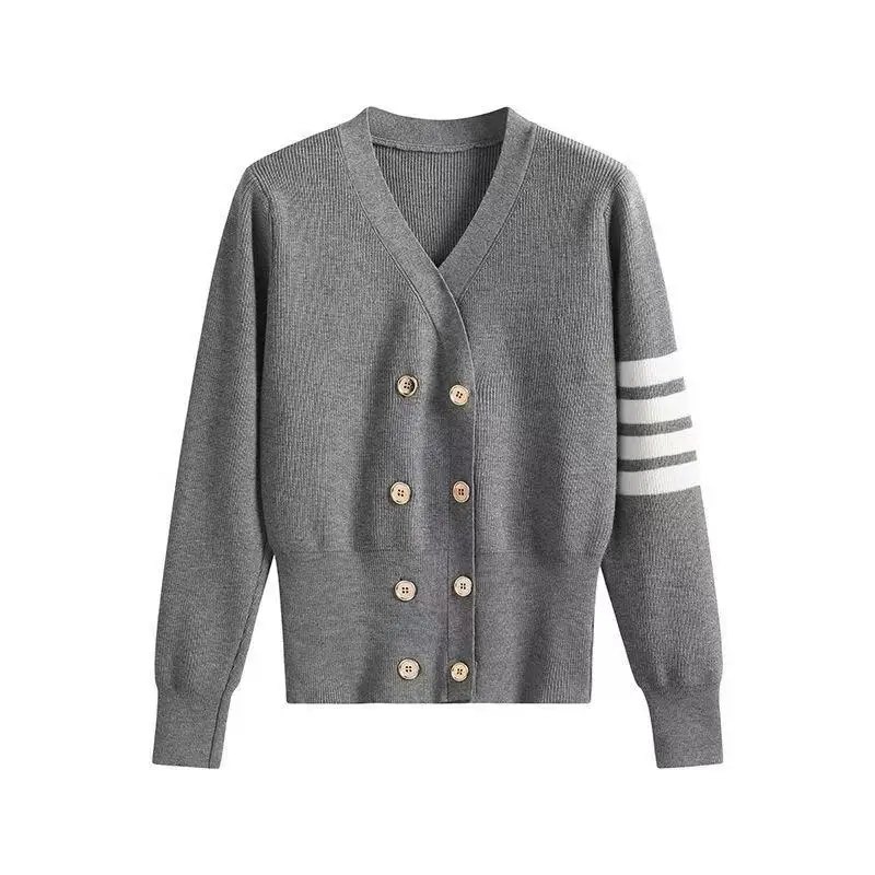 

2024 Spring And Autumn New Advanced Sense Slimming V-neck Knitted Cardigan Women Simple Fashion Sweater Coat Women Button