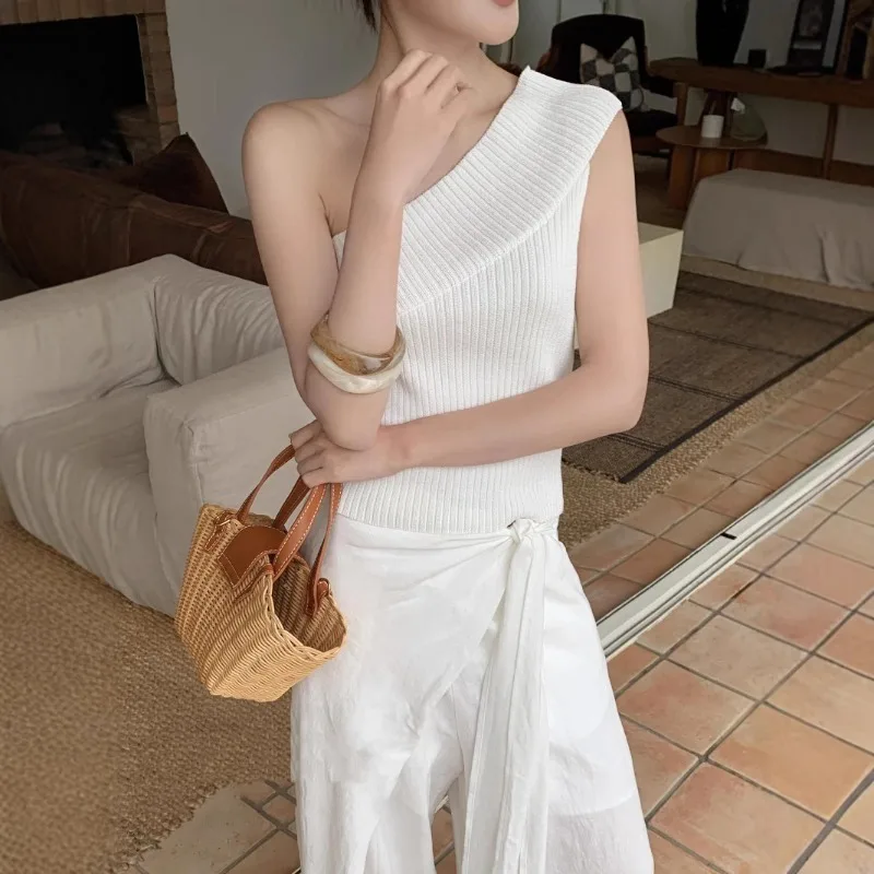 

All - Match Sleeveless T - Shirt for Inner or Outer Wear, Sweet and Spicy Asymmetrical - Shoulder Top