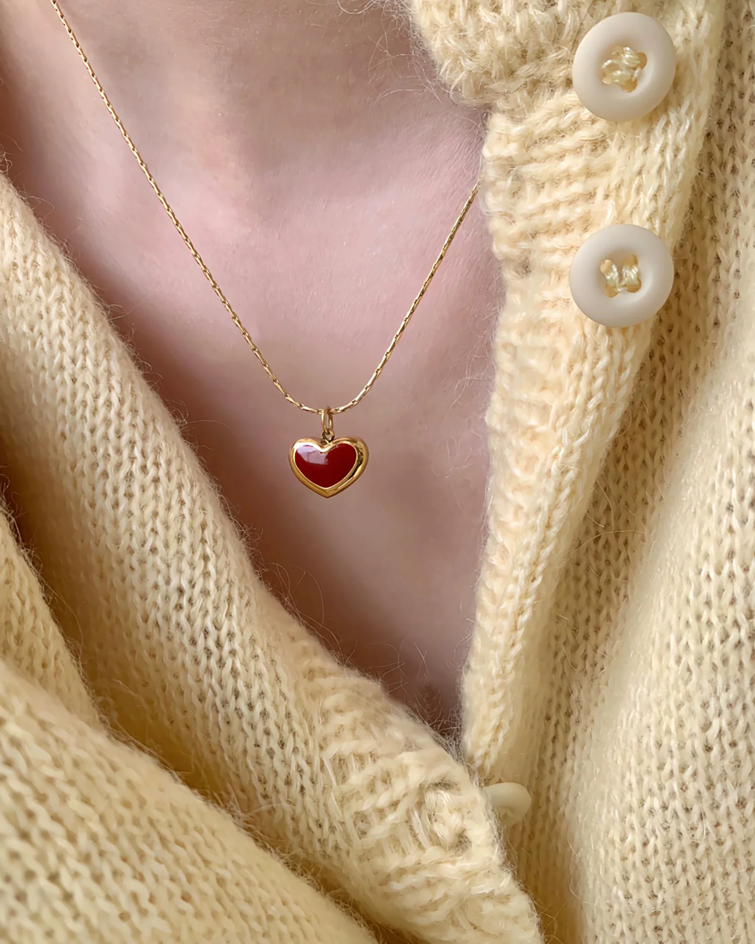 

Korean Trendy Red Heart Pendant Golden Stainless Steel Necklace for Women Sweet Elegant Niche Design Party Jewelry Wedding Gifts