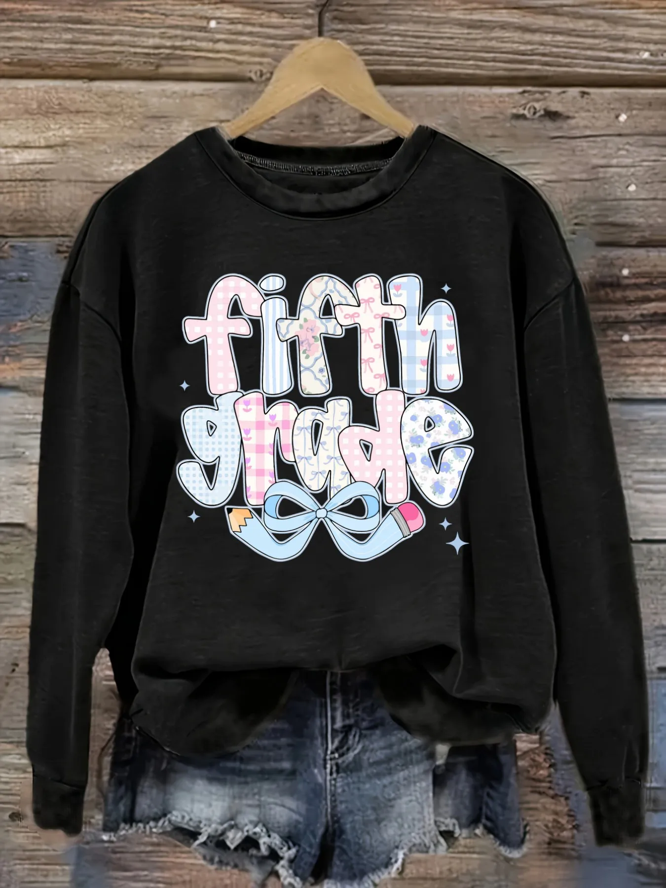 Women's Casual Long Sleeve Crew Neck T-Shirt Fifth Grade Patchwork Bow Print Design, Round Neck Women's Clothing, Machine Washable, Slightly Elastic, Loose Fit, Spring Autumn Winter Women's T-Shirt, Halloween Costume Outfit