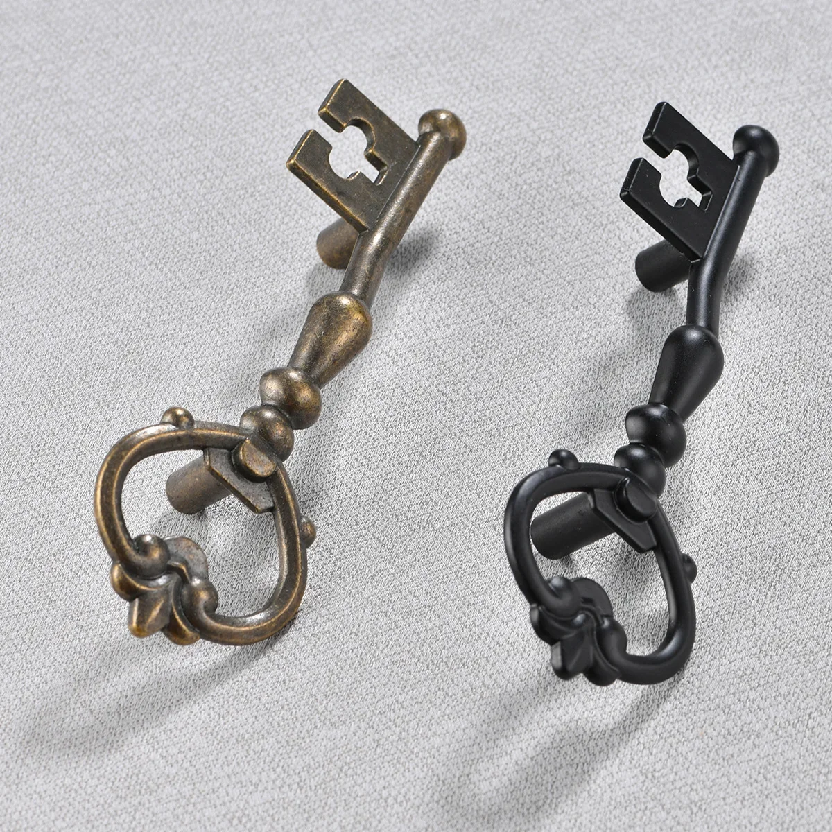 2pcs Black/Golden Brown Key-Shaped Handles, Suitable for Wardrobes, Cabinets, Drawers, Gift Boxes and Jewelry Boxes.