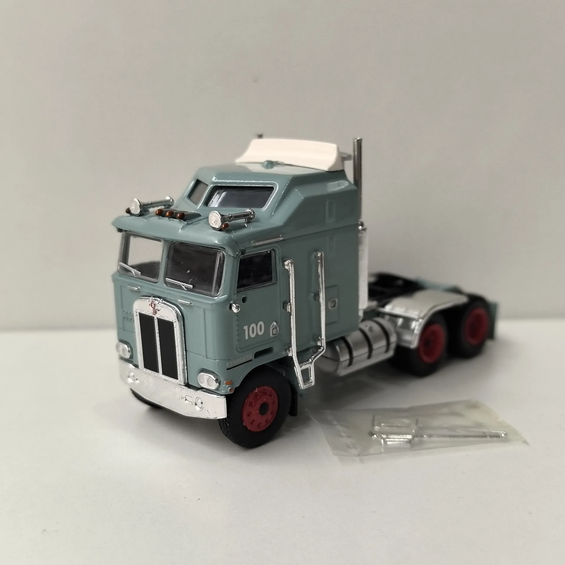 

Литой под давлением BREKINA HO масштаб 1/87 Kenworth K100 Kenworth грузовик пластиковая модель автомобиля Коллекционная игрушка в подарок сувенир дисплей орнамент