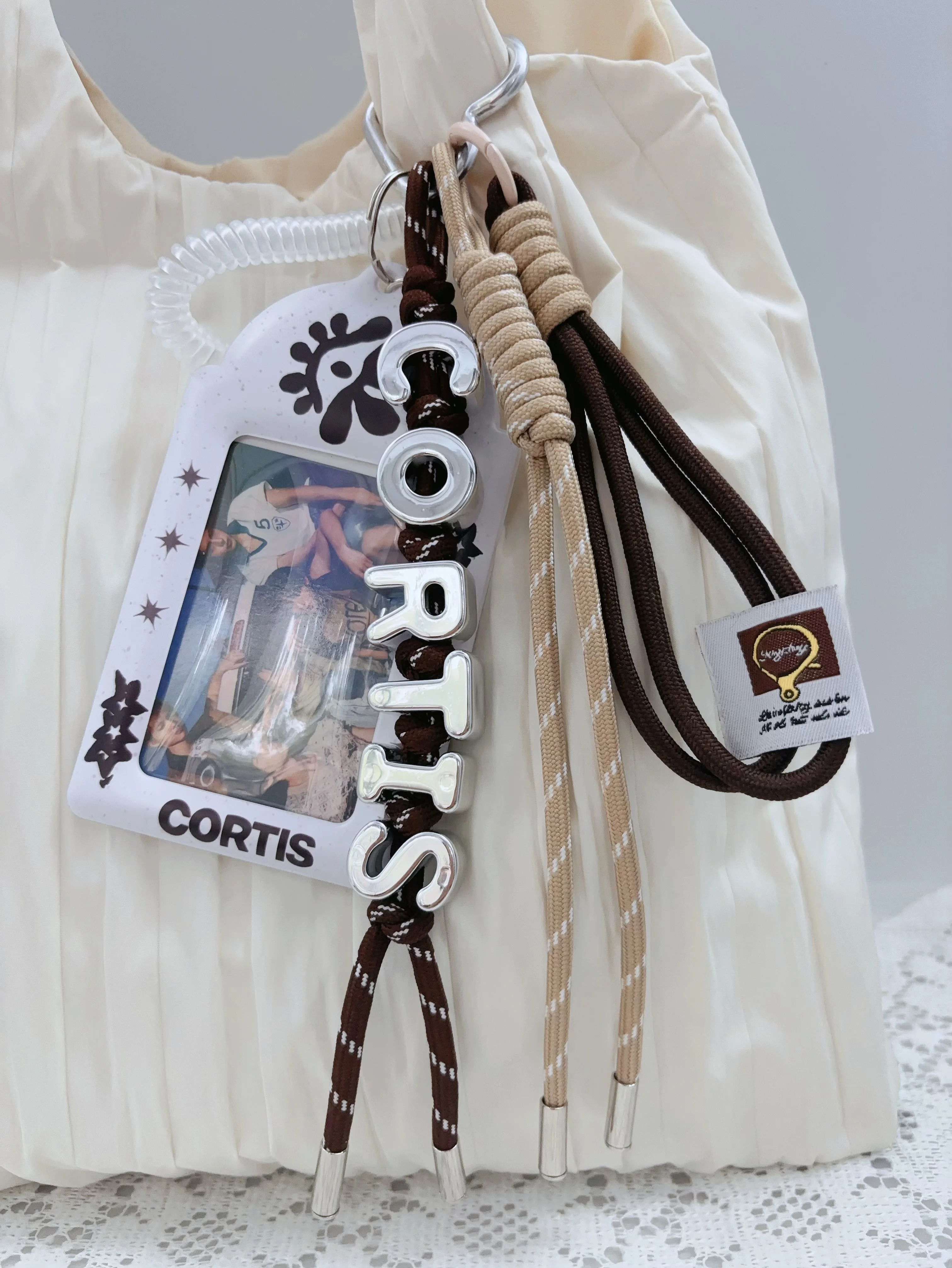 Kpop المعبود الصبي كورتيس اليدوية حبل المنسوجة المفاتيح الحفل دعم الديكور على ظهره المفاتيح مارتن يوهون جيمس المشجعين هدية #1