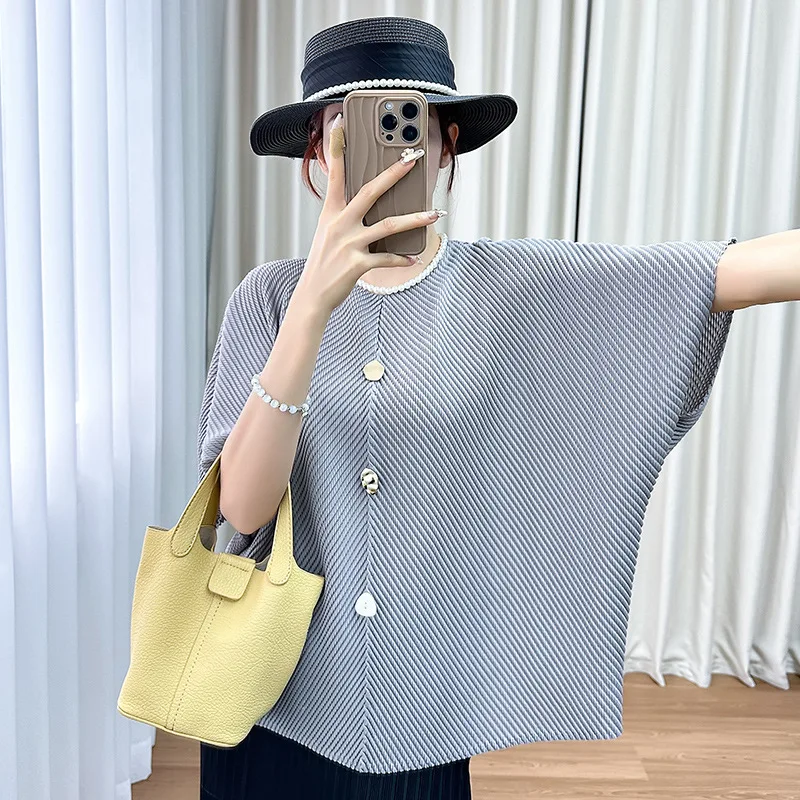 Miyake Pleated 2024 Summer Casual Korean Style Bat Short-sleeved Round Neck Button Solid Color Fashionable Slim Top for Women