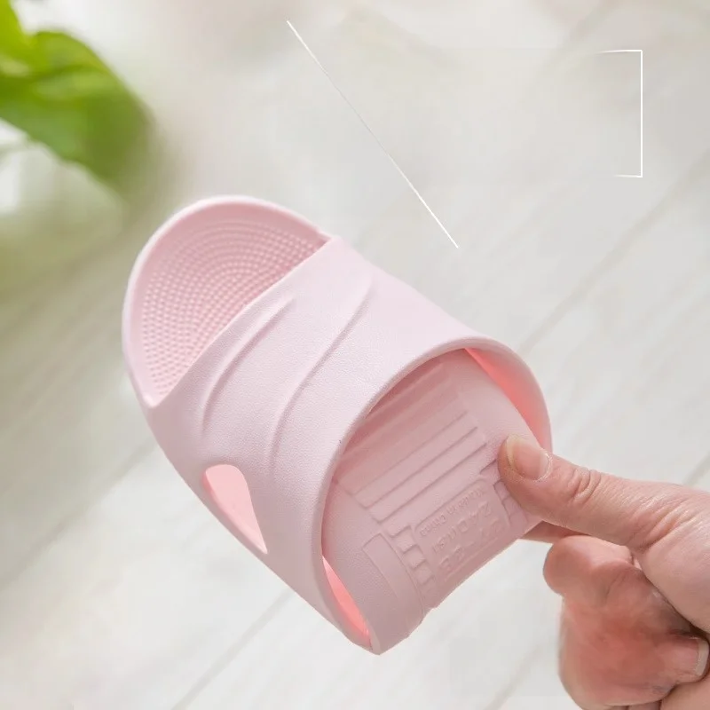 

Portable Folding Slippers Hotel Travel Men's Sle EVA Material All-Season Comfortable Lightweight Bath Slippers for Couples