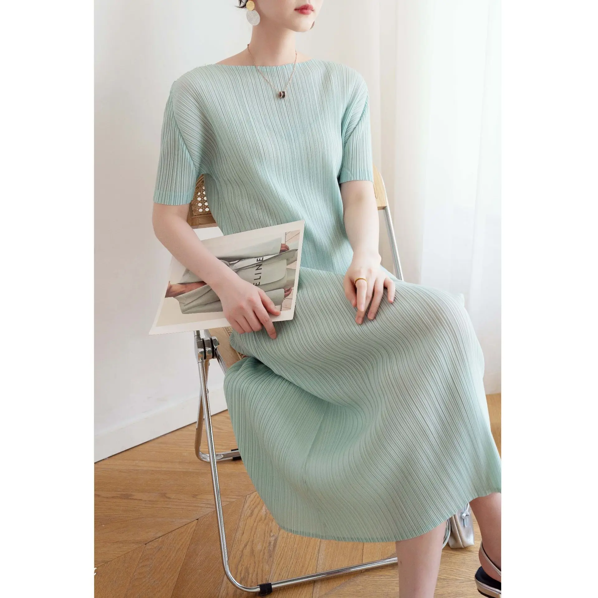 

Miyake 2025 Summer New Short-sleeved Dress Pleated High-end Comfortable Pleated French Pleats British Style Casual Fashion