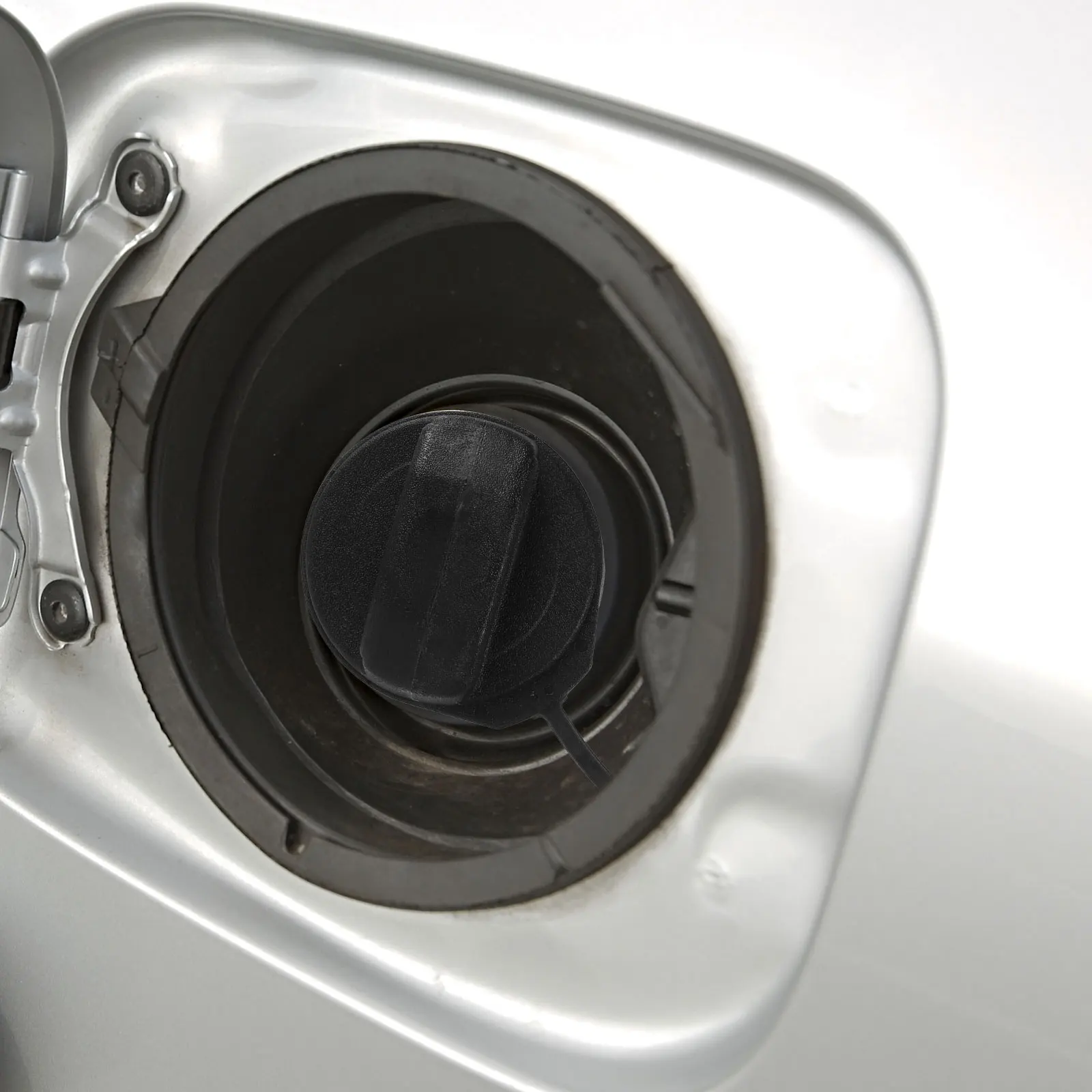 

Fuel Tank Cap Gas Caps for Cars Black ABS Material Easy Installation Sealing Performance Reliable Durability Oil Tank Cover