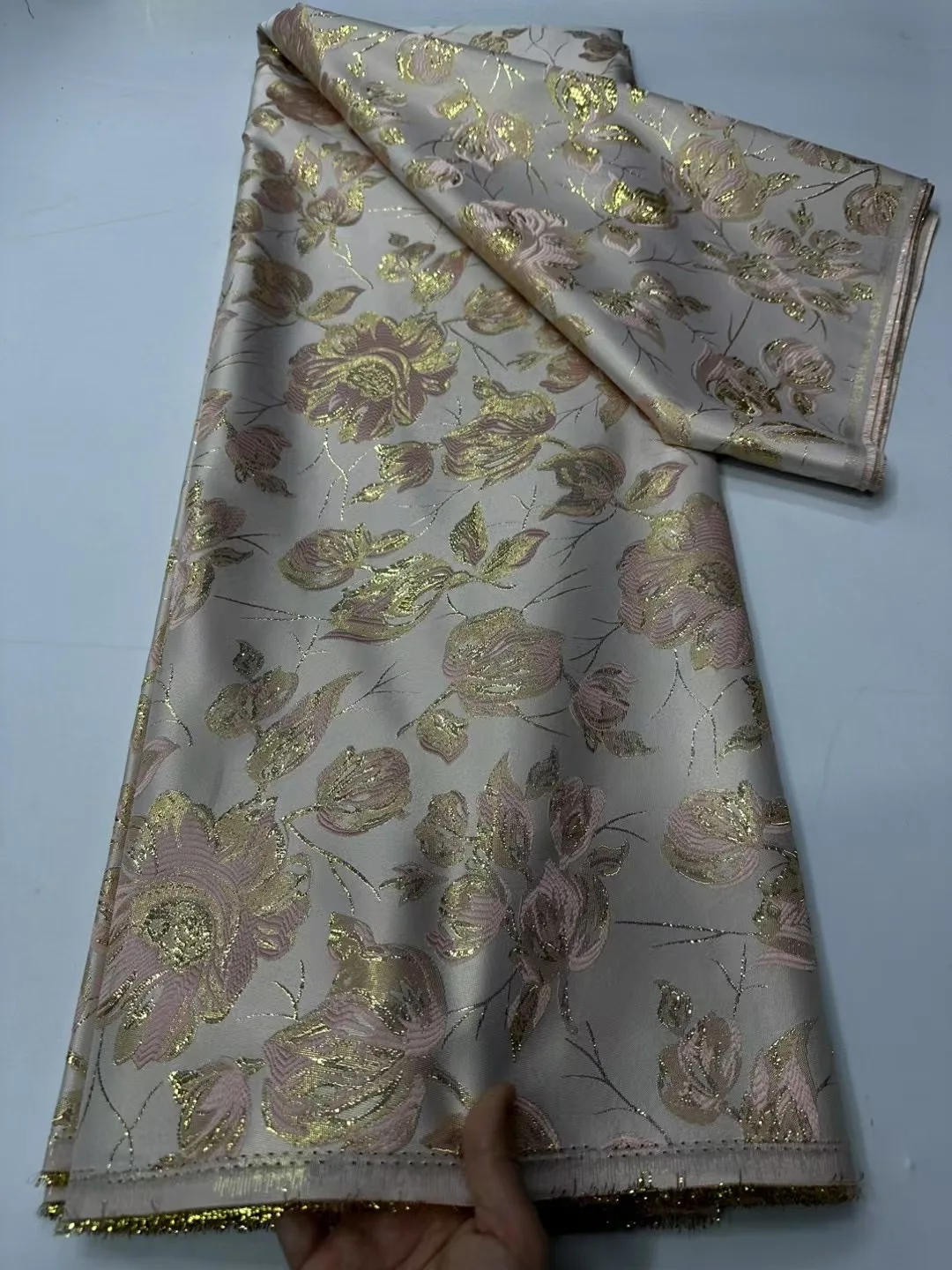 

2025 Jacquard Lace Fabric High Quality African Gilding Brocade Lace Fabric 5 Yards for Nigerian Wedding Bridal Party HCW6297