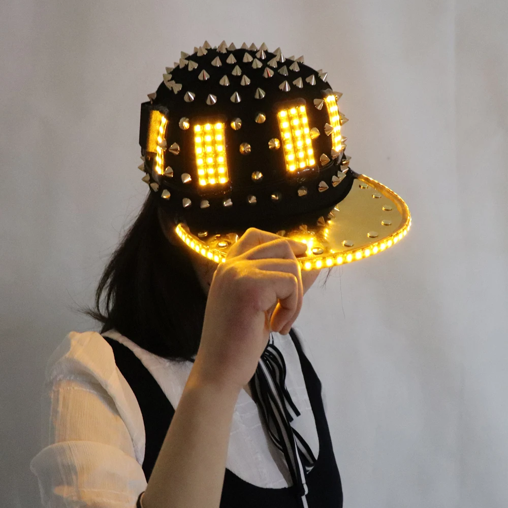 Unisex Punk Hedgehog Rock Rivet Cap Newest Unique Gold Silver Rivet LED Hat Fashion Snapback for Street Hip-hop Rivet man woman