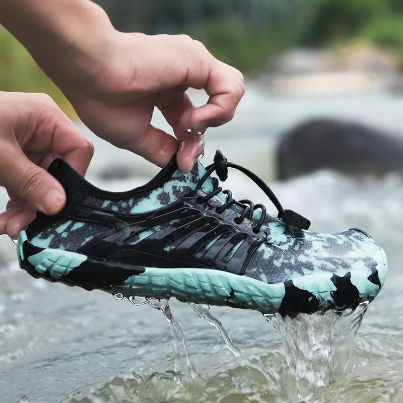 

Универсальные быстросохнущие аквашузы, удобные и дышащие, подходят для рыбалки, серфинга, пеших прогулок, ходьбы по воде, пляжных игр и фитнеса.