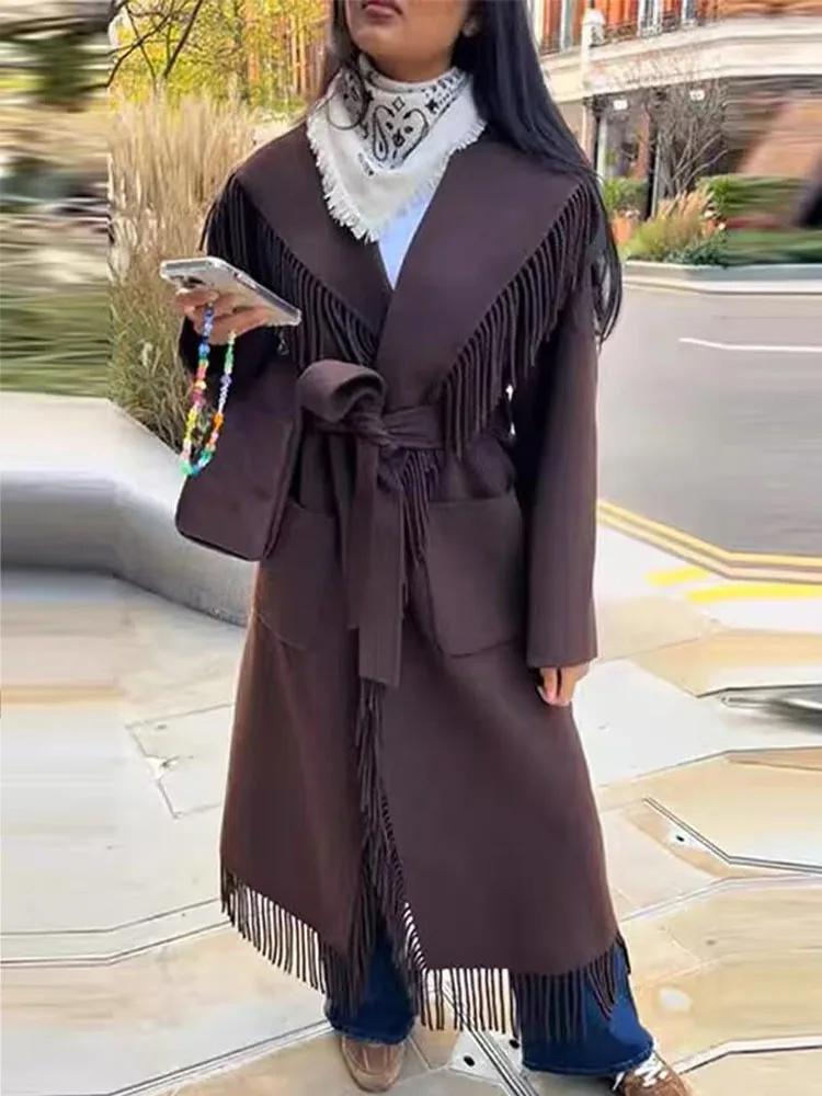 เสื้อโค้ทขนสัตว์สไตล์เรโทรแฟชั่นใหม่สำหรับผู้หญิง ดีไซน์อเนกประสงค์ แต่งพู่ พร้อมเข็มขัดและกระเป๋า แขนยาว สไตล์ลำลอง เหมาะกับสาวๆที่ชอบความมีสไตล์