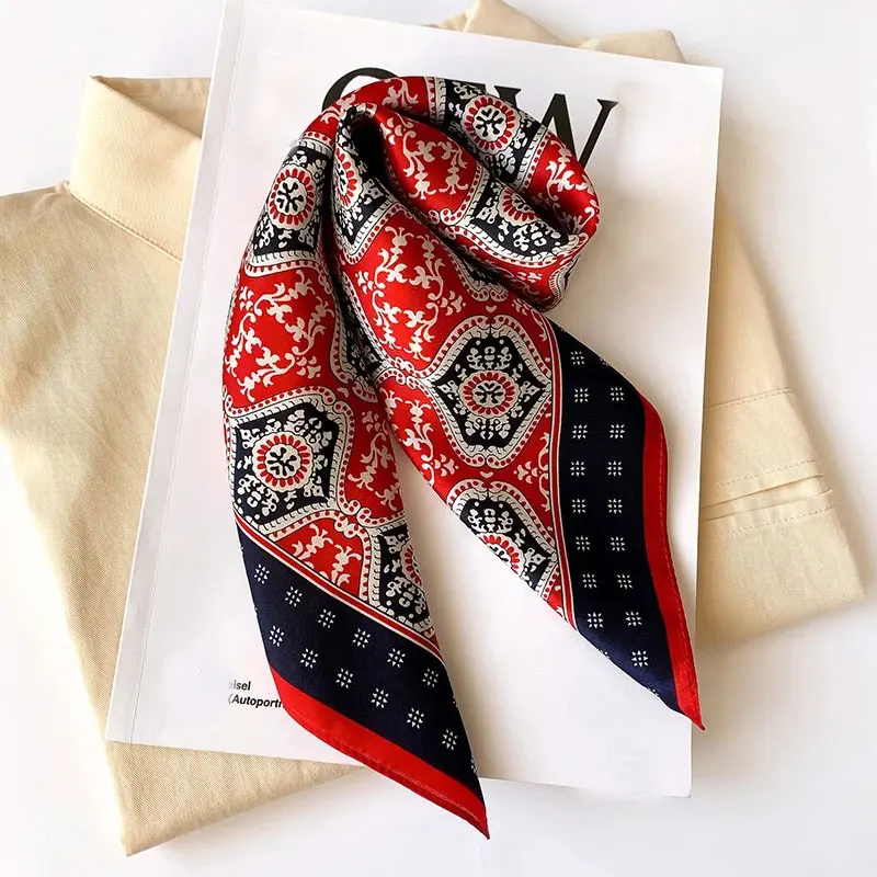 Nuova sciarpa 100% Bandana di seta sciarpe quadrate da donna avvolgere fazzoletto di gelso moda primavera lusso fascia di alta qualità scialli Hijab