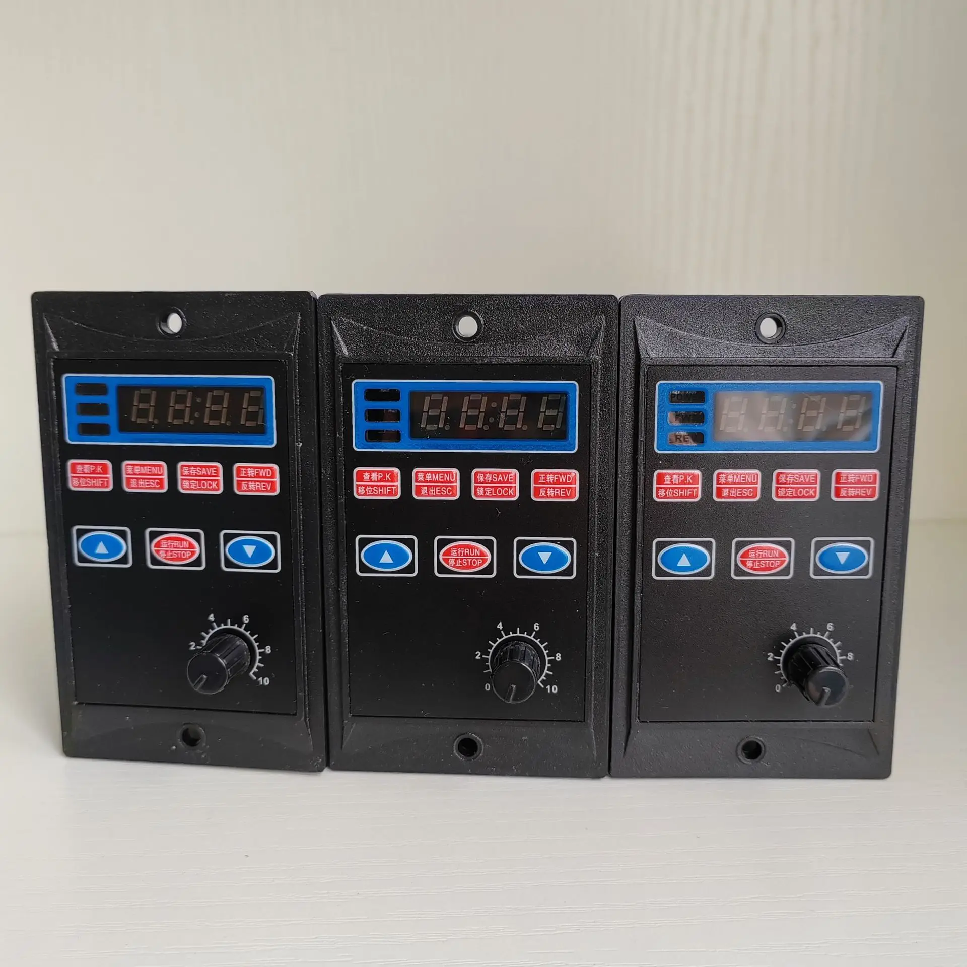 

Universal Frequency Converter Single-phase in Three-phase Out Motor Driver Controller Motor Specific 200W400W750W