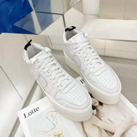 Women's Leather Thick Sole Height Increasing Classic Color-Blocked Lace-Up Versatile Commuting Casual Shoes