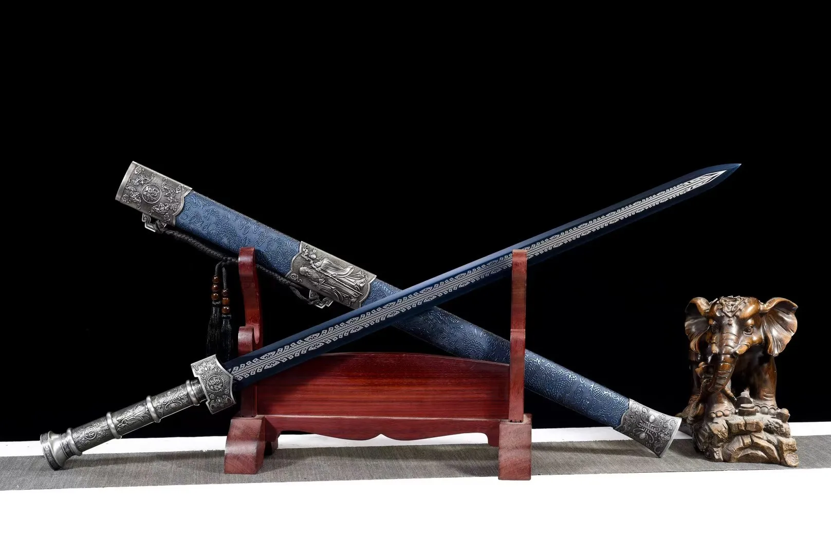 Handmade Sword Blue Blade High Manganese Steel Edge Han Sword Lucky Words Bat Fitting Wood Leather Scabbard