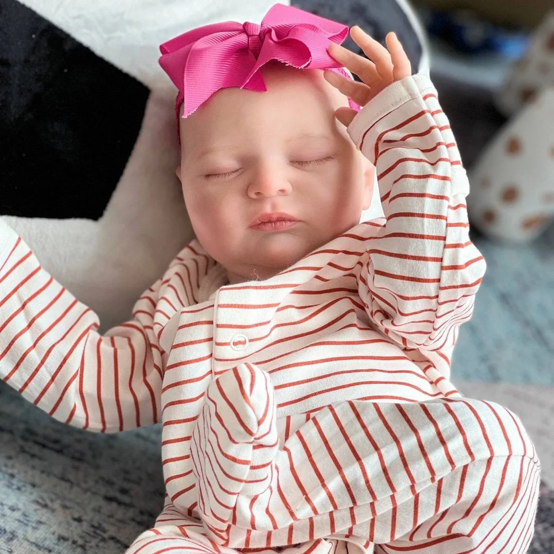 

Laura Already Painted Finished Reborn Baby Doll Newborn Lifelike Soft Touch 3D Skin Hand-Rooted Hair Visible Veins Bebe Kid Toy