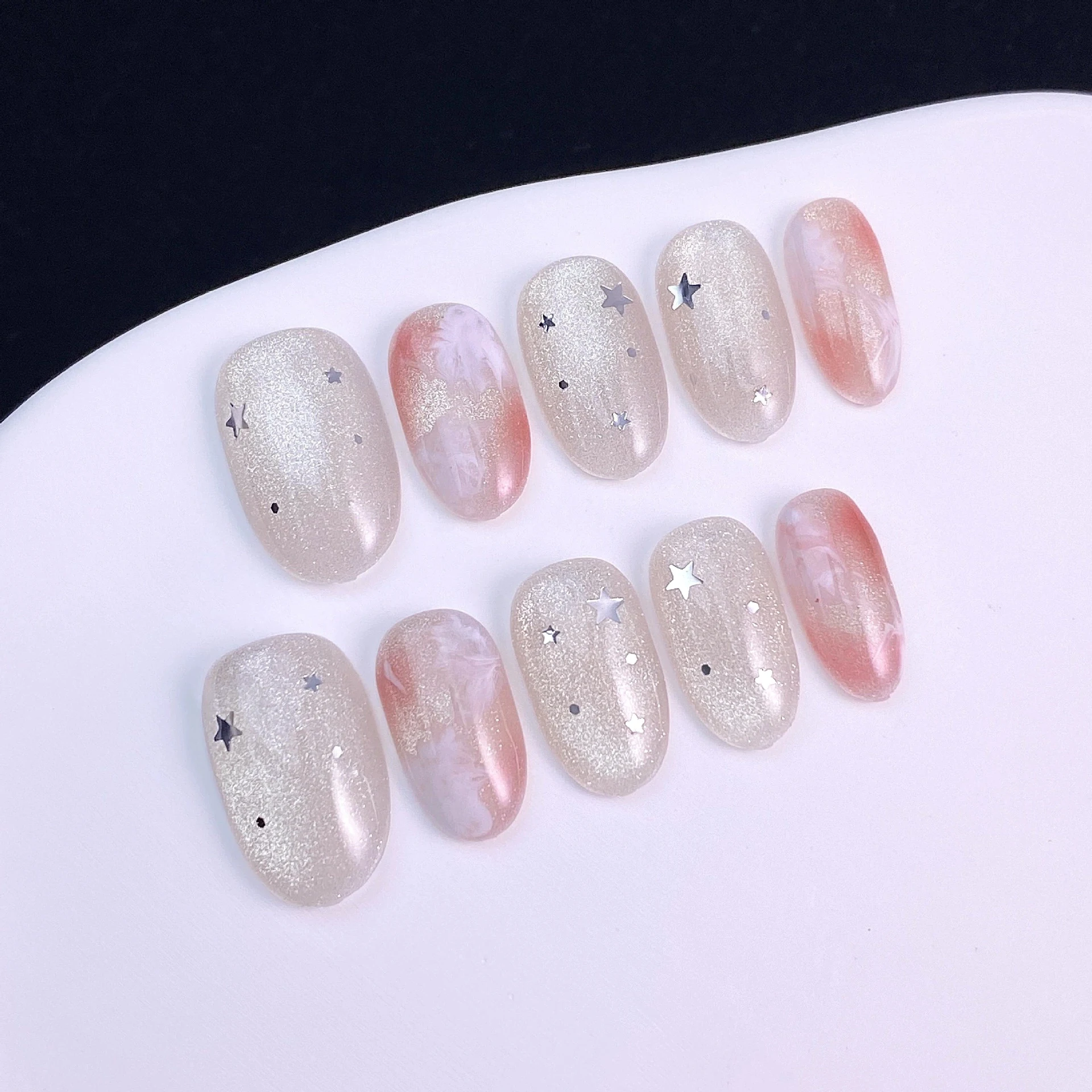 10Pcs Cat's Eye Handmade Glitter Fake Nails Short Ellipse Press on False with Stars Wearable  Artificial Full Cover Nail Tips