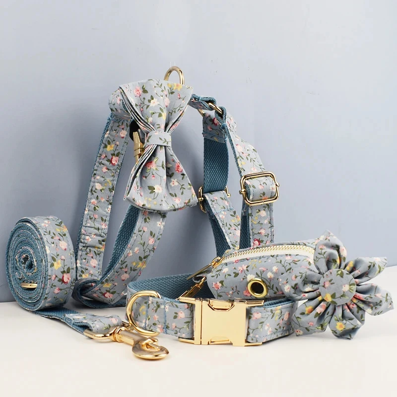 

Персонализированный цветочный комплект: ошейник, поводок и шлейка для собак с бантом и держателем для пакетов для экскрементов — быстросъемные регулируемые аксессуары для питомцев