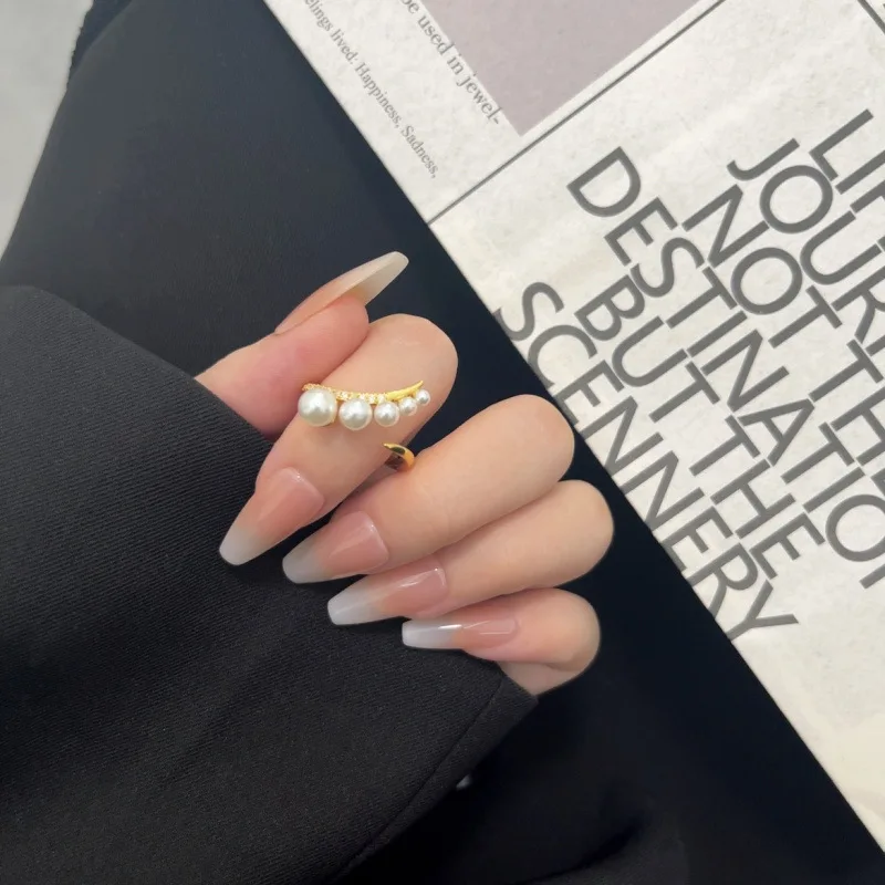 Korean Gold Single Row Cute Pearl Ring with Female Design, Light Luxury, Personalized, Versatile, Adjustable Opening, Jewelry