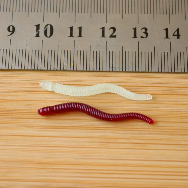 Aorace 20/50PCS Fishing Lures Lifelike Fishy Smell Red Soft Lures Simulation Earthworm Luminous Worms Artificial Fishing Lure