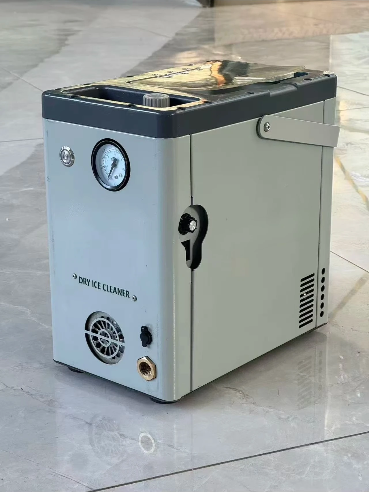 New Product Launch OLLITAL Mini Nova Portable Dry Ice Cleaning Machine for Cleaning Car Interiors and Engines