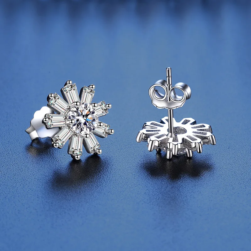 S925 silver 0.5 carat moissanite crystal flower earrings, small and exquisite, daily wear, gift to friend and wife