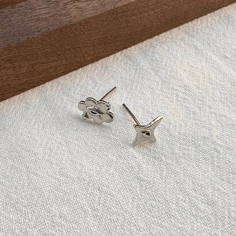 Asymmetry Cloud Star Earrings for Women Y2K Silver Color Metal Punk Small Stud Earrings Trendy Jewelry Accessories Gift