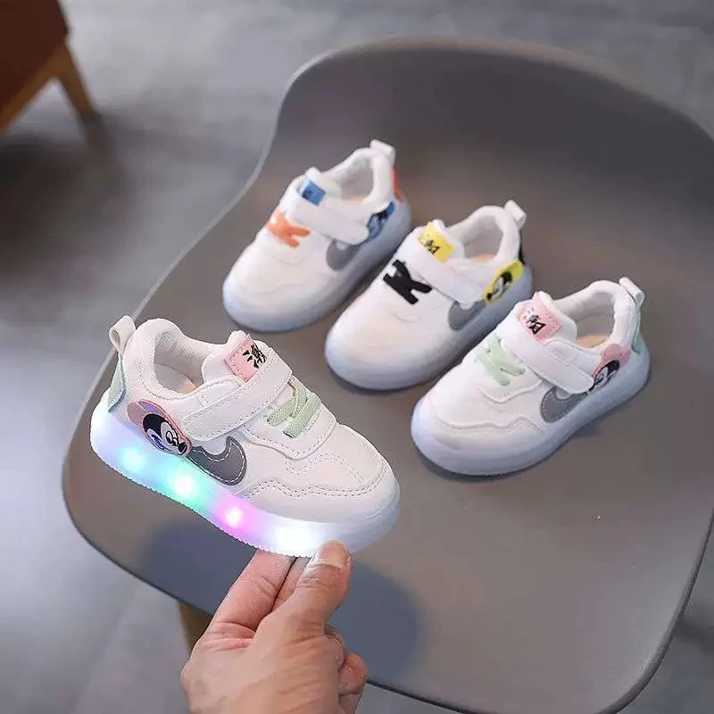 

Hot Sales New Beautiful Lighting Children Casual Shoes Lovely Cute Baby Boys Girls Sneakers Toddlers Sports Infant Tennis