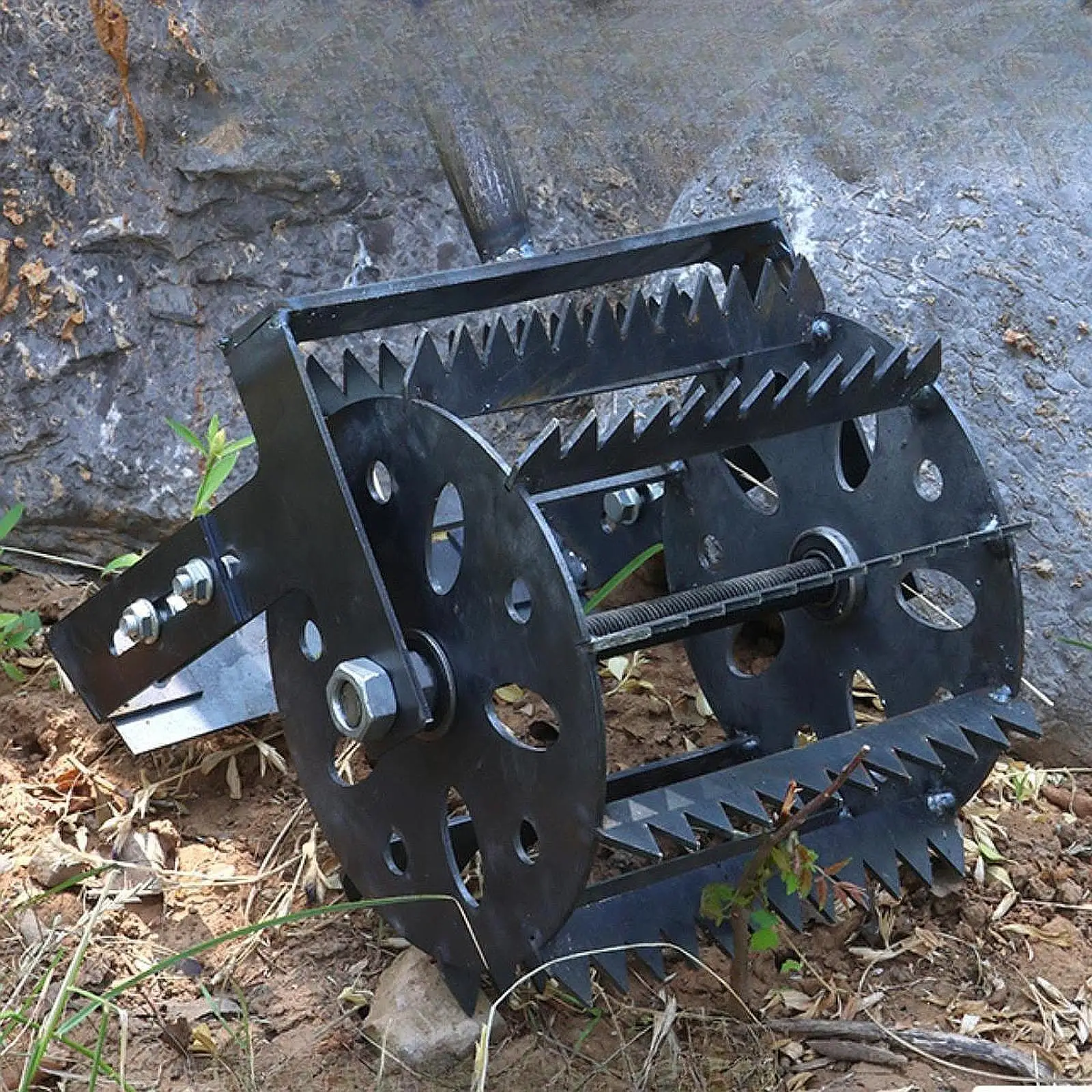 Alat Weeder Manual Rol Gulma Penghilang Gulma Aerator Rumput Bergulir untuk Penanaman