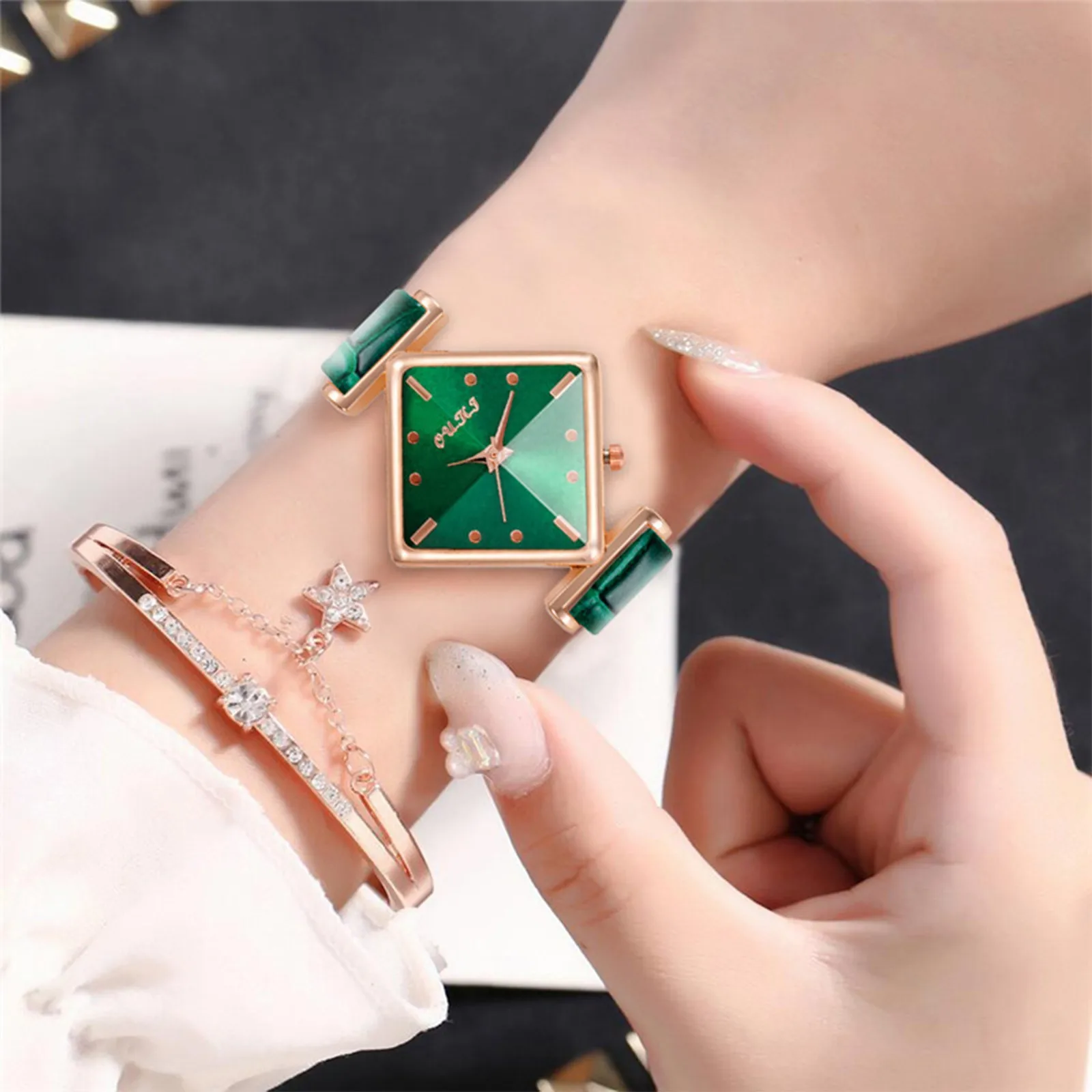 Ladies Fashion Watch Rhombic Shape Watch Colorful Leather All-Match Quartz Watch Elegant Exquisite Wristwatch Reloj Para Mujer