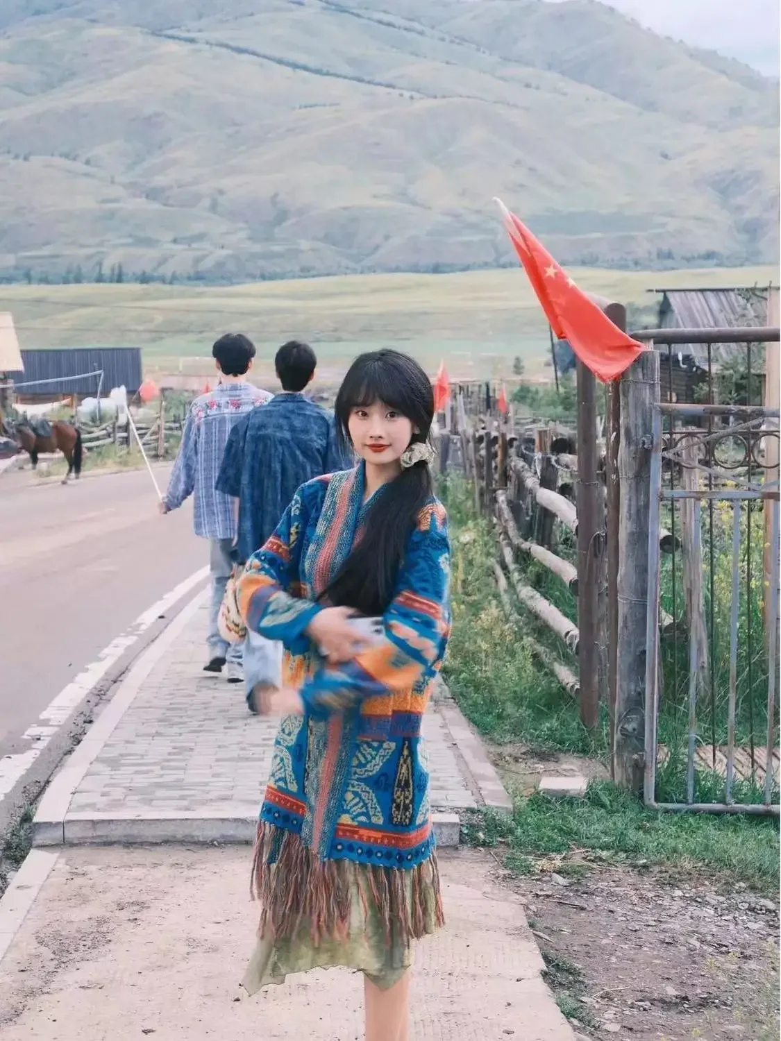 

Loose Medium Long Tassel Cardigan Women Travel Ethnic Style Knitted Sweater Women's Coat Top